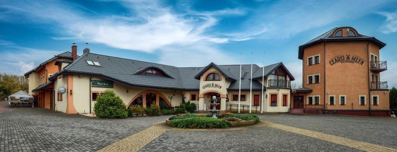 Gosciniec Czarci Mlyn Bed and Breakfast Będzin Exteriör bild