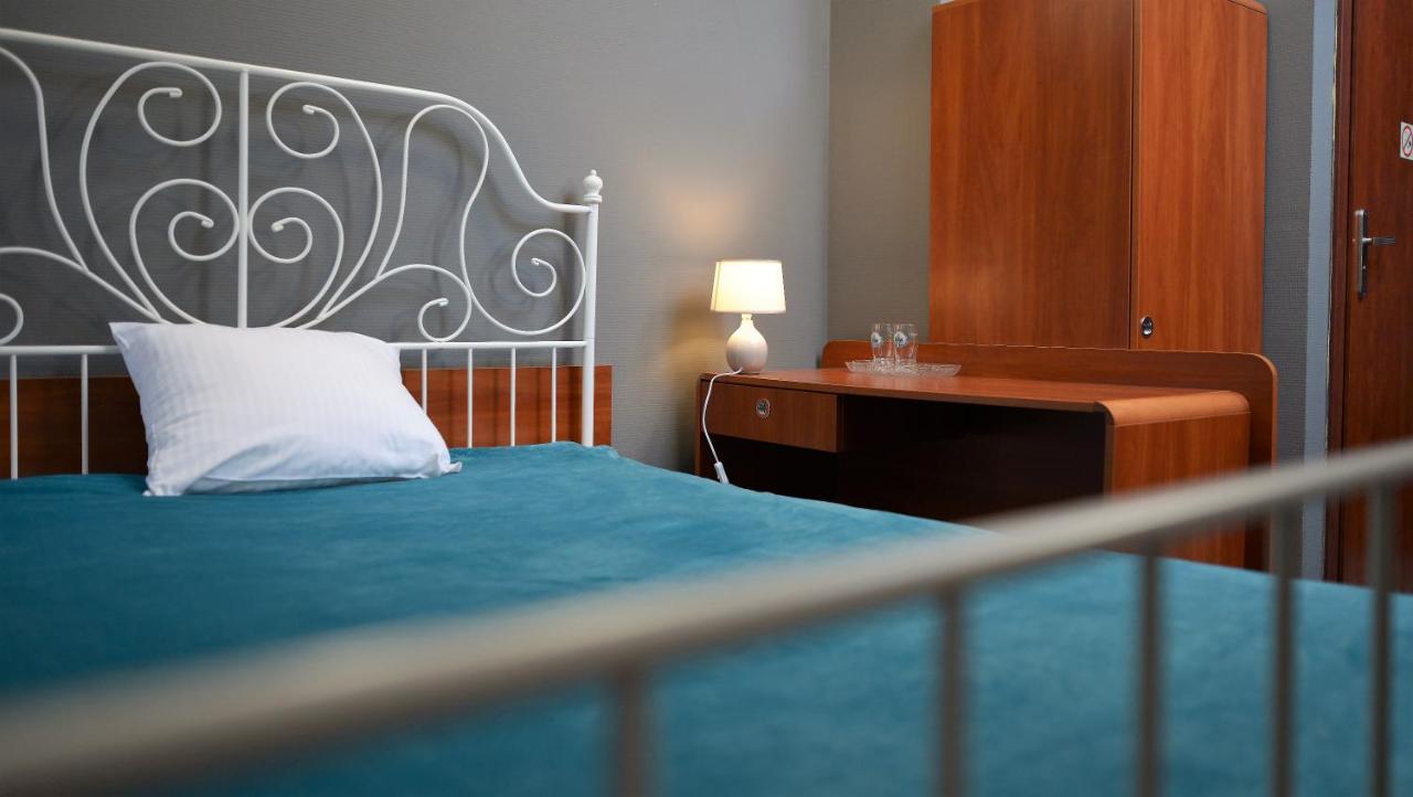Gosciniec Czarci Mlyn Bed and Breakfast Będzin Exteriör bild