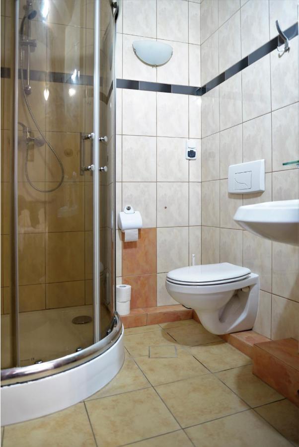 Gosciniec Czarci Mlyn Bed and Breakfast Będzin Exteriör bild