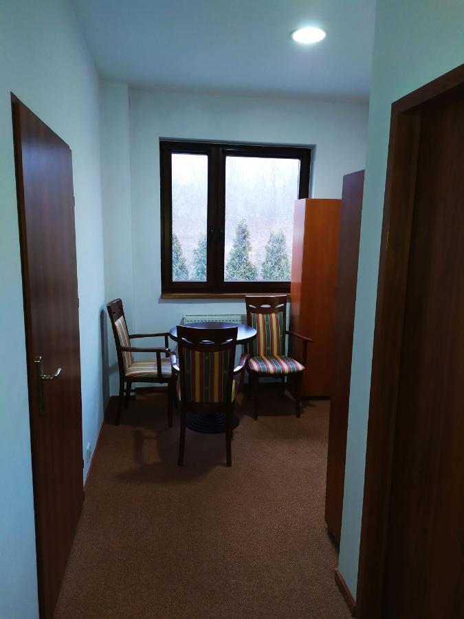 Gosciniec Czarci Mlyn Bed and Breakfast Będzin Exteriör bild
