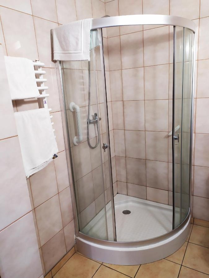 Gosciniec Czarci Mlyn Bed and Breakfast Będzin Exteriör bild